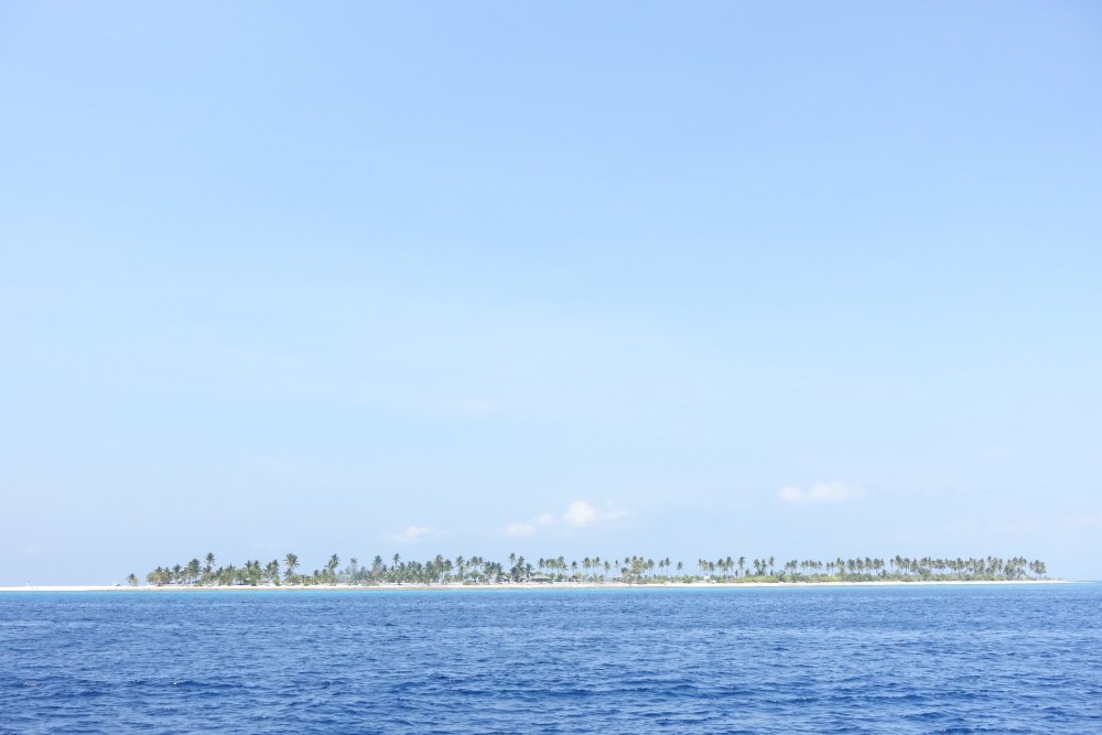 船から見たカランガマン島