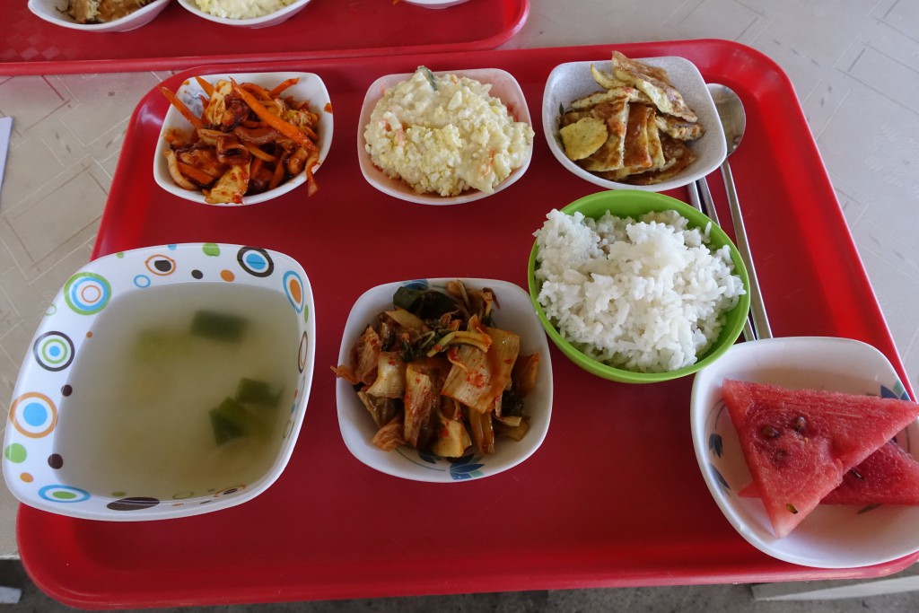 韓国系学校の食事の例