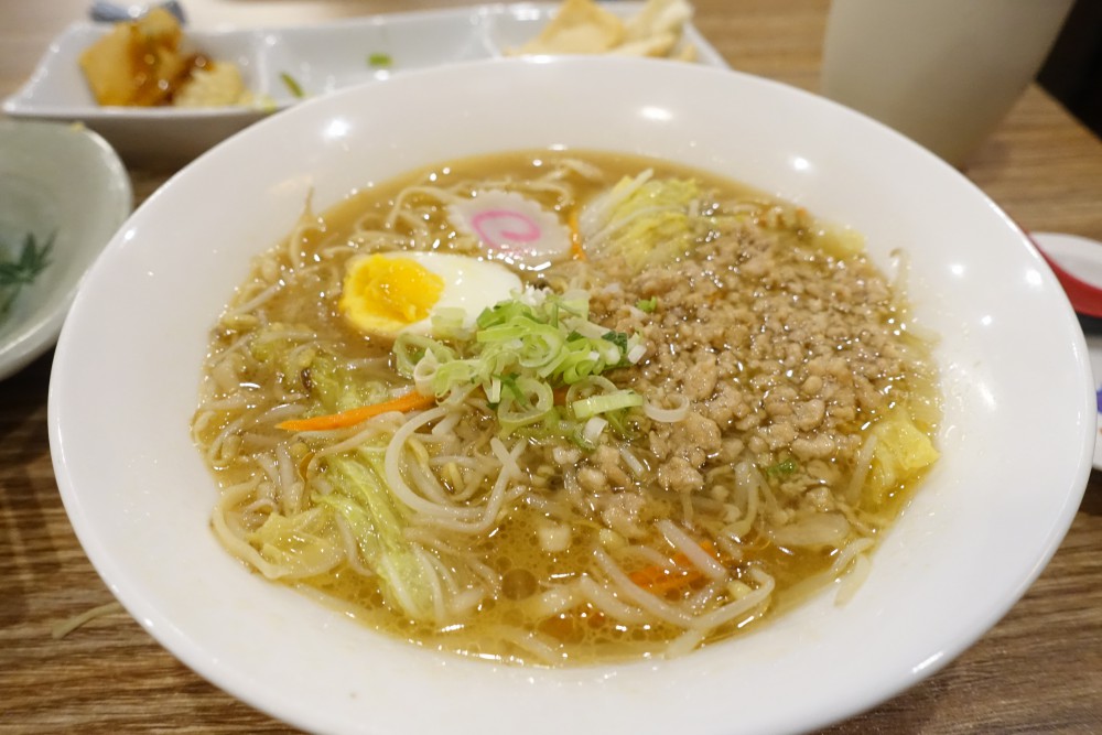 味噌ラーメン(210ペソ)