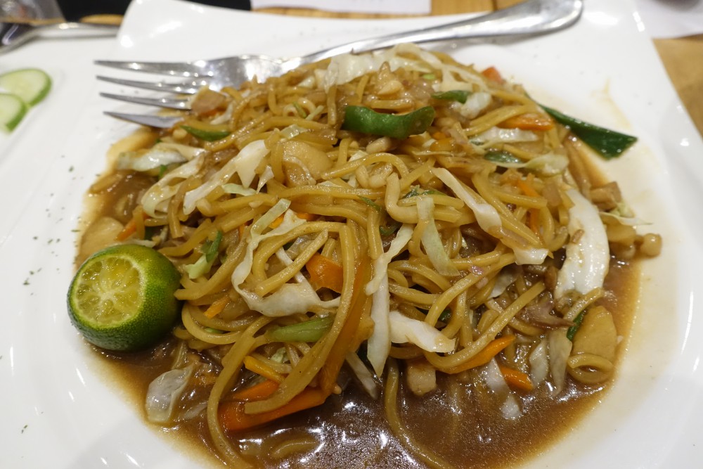 PANCIT KANTON(１４０ペソ)