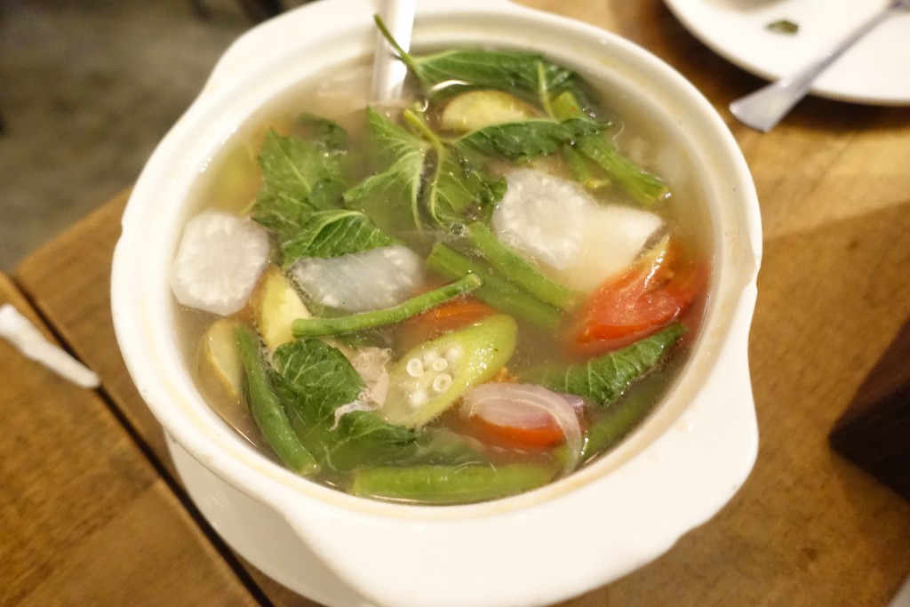 FISH SINIGANG（195ペソ）